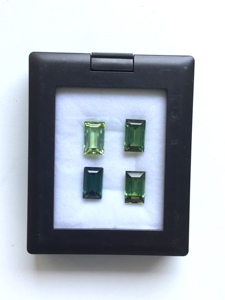 Piedra de turmalina verde natural de 16.43 quilates con corte baguette para la elaboración de joyería fina. - Product Image 5