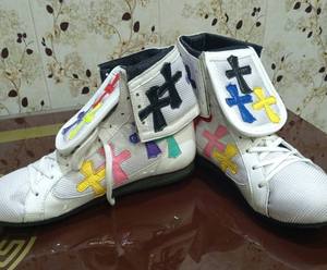 ถุงมือชกมวยหนังพรีเมียม No Boxing No Life คุณภาพสูง ทนทาน ระบายอากาศได้ดี น้ำหนักเบา เหมาะสำหรับฝึกซ้อมและแข่งขัน - Product Image 5