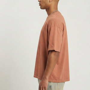 T-shirt ample pour homme New Look, en coton lourd de haute qualité, coupe décontractée, idéal pour la mode streetwear tendance et le quotidien. - Product Image 3