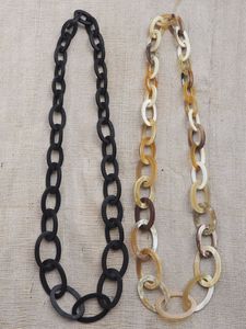 Collier en corne de buffle style défilé, fait main, maillons en corne naturelle, bijou de mode, pièce maîtresse de luxe, qualité supérieure - Product Image 3