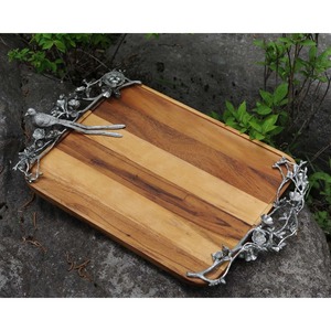 Plateau de service rectangulaire en bois avec poignées en forme de fruits et de feuilles argentées, design vintage fait main, pour servir des plats, provenant d'Inde. - Product Image 6
