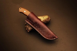Cuchillo de Caza Hecho a Mano de Acero Inoxidable de Grado Industrial con Mango de Madera y Funda de Cuero para Acampar al Aire Libre - Product Image 6