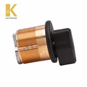 Cilindro de Cerradura de Latón con Opción de Giro Manual o ADA, Bronce Envejecido, 32mm, para Seguridad de Puertas de Edificios Comerciales - Product Image 4