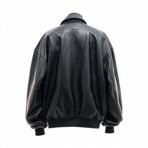 Veste en cuir de haute qualité, très élégante et stylée - Product Image 4