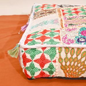 Cojines de suelo bohemios Funda de cojín decorativa Sari Patchwork Cojín - Product Image 4