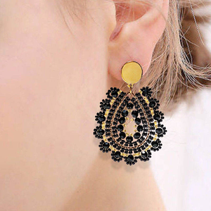 ต่างหูทำมือประดับลูกปัดคริสตัลแก้วรูปหยดน้ำจาก MD HANDICRAFTS - Product Image 3