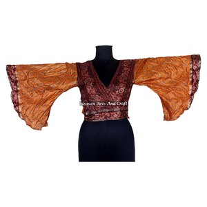 Sari vintage en soie ethnique pour femmes et filles, disponible en plusieurs couleurs et taille unique, manches cloche, tenue décontractée. - Product Image 1