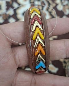 Bracelet en bois vintage en forme de cœur plaqué or avec embellissements colorés, bracelets ronds fins empilables dorés pour femmes - Product Image 2