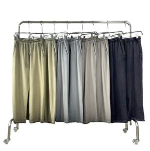 2025, ropa de calle personalizada de alta calidad, pantalones para correr para hombre, pantalones de chándal de algodón de peso pesado, pantalones de chándal de pierna ancha holgados con diamantes de imitación para hombre - Product Image 1