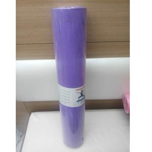 Tapete de Yoga de Silicona Ecológico con Correas Ajustables y Correa de Transporte - Logotipo Personalizable, Duradero para Yoga y Pilates - Product Image 5