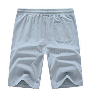 Shorts de sport durables en tissu doux, offrant un confort respirant et un style moderne - Product Image 2