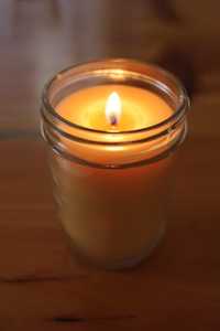 Frasco de Vidrio Esmerilado Premium para Velas con Tapa de Madera, Contenedor para Velas Aromáticas, Decoración para el Hogar, Portavelas, Logotipo Personalizado - Product Image 1