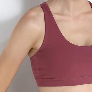Sujetador deportivo para mujer, color borgoña, cuello redondo, espalda cruzada, sin costuras, soporte medio, transpirable, top de yoga, color liso, estilo sencillo - Product Image 3