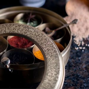 Decorative Brass <b>Spice</b> Organizer Handmade Indian Masala Box with Spoon Lid Kitchen Storage Restaurant Hotel Bulk Wholesale - Product Image 5