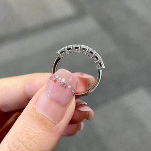Anillo de Diamantes de 1.00 Ct, Claridad VS1, Color F, Corte Princesa, Diamante Creado en Laboratorio, Oro Blanco de 14k, Certificado IGI, Siete Piedras, CVD, para Ella - Product Image 3