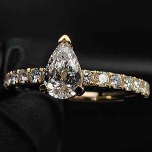 Anillo de Compromiso Clásico de 2 Quilates con Moissanita Sintética, Estilo Hip Hop, Chapado en Rodio, Cultivado en Laboratorio - Product Image 2