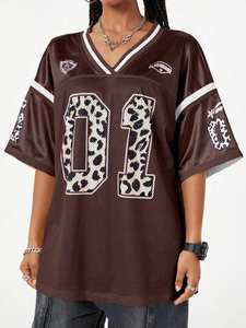 Camiseta Deportiva de Fútbol Americano con Estampado de Leopardo Marrón para Mujer, Talla Grande, Transpirable, Cuello en V, Estilo Urbano, OEM - Product Image 3