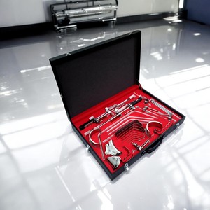 ชุดเครื่องมือผ่าตัดอเนกประสงค์แบบติดตั้งบนโต๊ะ Thompson Retractor BookWalter ของ Endopro Care - Product Image 3