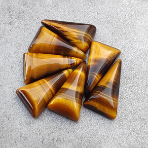 Cabochon en œil de tigre naturel, forme triangulaire, dos plat, pierre précieuse calibrée pour la fabrication de bijoux - Product Image 6