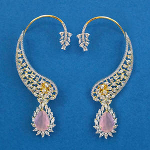 Grossiste et fabricant de boucles d'oreilles américaines en diamant avec placage bicolore 444136 - Product Image 3