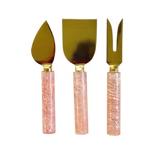 Juego de cuchillos para queso de acero inoxidable dorado con mangos artesanales con incrustaciones de nácar, elegantes herramientas para servir charcutería en venta - Product Image 5