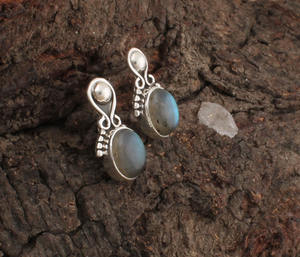 Boucles d'oreilles pendantes en labradorite naturelle, faites à la main, en argent sterling 925, bijoux de luxe en forme de goutte d'eau, vente en gros - Product Image 4