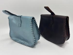 Sacs à main en cuir bleu et noir de qualité supérieure avec deux boutons pour femmes, vente en gros OEM, accessoires de mode durables pour l'exportation - Product Image 3