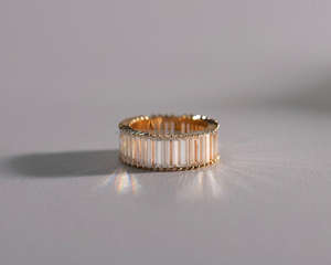 Arin/Oro de 18K/14K con diamantes naturales certificados GIA/IGI modernos, o diseños personalizados con anillos de diamantes MOQ bajos - Product Image 4