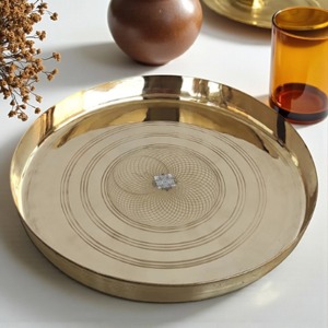 Bandeja de servir ovalada de metal dorado hecha a mano con asas pulidas y con diseño de pájaros, plato para bodas, bandeja para mesa de boda - Product Image 5