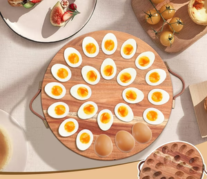 Plateau de service rond en bois pour œufs farcis avec motif de coq sculpté, assiette écologique - Product Image 2
