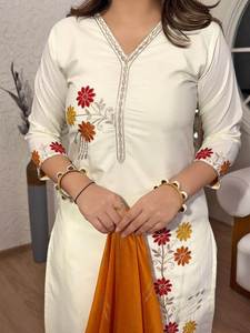 Ensemble Kurti en coton et soie Chanderi pour femme avec pantalon et dupatta, col en V, manches trois quarts, broderie, vente en gros, mode - Product Image 5
