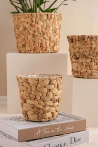 Pots de rangement au sol en jacinthe d'eau de style rétro, sculptés à la main, avec poignées, tressés à la main, écologiques, fabriqués au Vietnam - Product Image 3