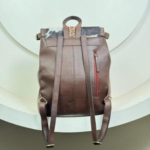 Sac à dos à la mode en cuir de vachette usiné à la main sac de Style occidental avec sangle usinée et Conchos Unique cheveux véritables sur sac à dos caché - Product Image 5