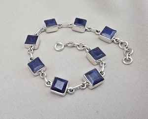 สร้อยข้อมือประดับพลอยบลูแซฟไฟร์ทรงเหลี่ยม เงินแท้ 925 ดีไซน์เรียบหรูคลาสสิก เครื่องประดับสำหรับผู้หญิง - Product Image 3
