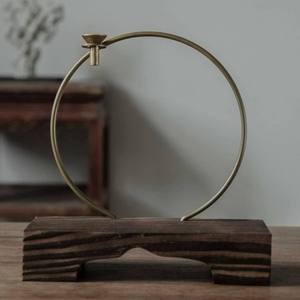 Mabkhara en bois rond artisanal avec couvercle en filigrane métallique orné d'une finition antique pour Oud et résine - Product Image 4