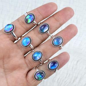 En gros, Bagues torsadées minimalistes faites à la main, style bohème, en laiton, serties de strass en cristal et de pierres créées en laboratoire, avec serti clos chrétien vintage - Product Image 1