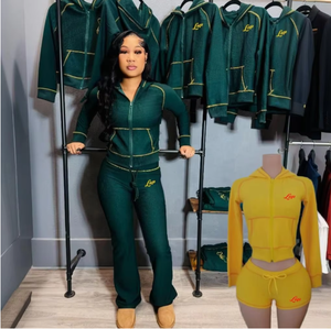 Conjunto de 2 piezas para mujer con textura de gofre y rayas: Sudadera con capucha y pantalones acampanados, estilo casual urbano para otoño 2026 - Product Image 1