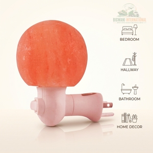 Lampe de nuit à brancher en forme de boule/globe de sel de roche de l'Himalaya, sculptée à la main, sphère ronde, décoration murale, lumière pour chambre et couloir - Product Image 6