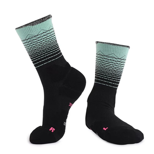 Chaussettes de sport mi-mollet Elite Basketball confortables, anti-frottement, absorbantes, respirantes, antidérapantes et résistantes à l'usure - Product Image 5