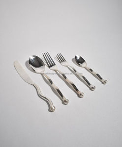 Juego de Cubiertos de Metal Duradero para Cocinas Domésticas, Diseñado para Ofrecer un Acabado Suave y un Rendimiento Confiable para la Cena Diaria - Product Image 6