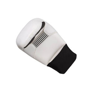 Guantes de Karate de Cuero de Alta Calidad en Oferta, Hechos en Pakistán con Material Sólido, Venta en Línea - Product Image 3