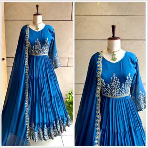 Hermoso vestido de noche con volantes con intrincado trabajo de secuencia de bordado y Dupatta para fiestas - Product Image 2