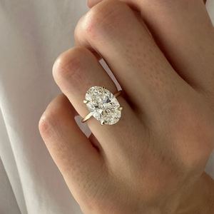 Bague de fiançailles solitaire en diamant de laboratoire ovale de 4 carats, certifiée IGI, or 14 carats, bijoux de luxe pour mariage et anniversaire - Product Image 1