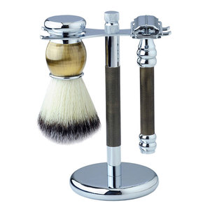 Kit de Rasage 3-en-1 en Gros : Rasoir de Sécurité, Brosse à Raser et Support pour Hommes – Rasage Humide, Soin de la Barbe, Usage Domestique ou Professionnel - Product Image 5