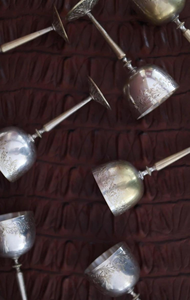 Juego de Vasos de Chupito de Metal Estilo Vintage con Diseño de Agarre Ergonómico para Hogar, Bar, Fiestas, Regalo Empresarial, Vasos Decorativos Pequeños para Beber - Product Image 2