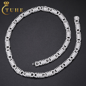 Collier chaîne à maillons en argent massif 925 avec moissanite VVS et diamant de laboratoire, design hip-hop - Product Image 2