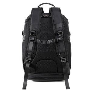 Equipo Deportivo de Alta Calidad para Jugadores, Bolsa de Béisbol Duradera y Espaciosa con Correas de Hombro Ajustables y Uso Prolongado - Product Image 4