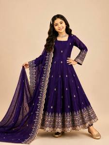 Ensemble Anarkali en soie pour femmes, style traditionnel indien et pakistanais, avec dupatta brodé, longueur ras du sol, tenue de mariage, coupe classique - Product Image 2