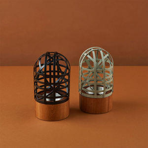 Brûleur d'encens moderne en métal avec base en bois, diffuseur d'aromathérapie, utilisable toute l'année, brûleur de bakhoor, brûleur d'oud arabe - Product Image 1