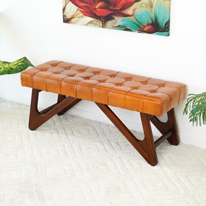Banc en cuir et bois de teck de fabrication indienne de qualité supérieure, 47 pouces, idéal pour l'entrée ou la chambre, offrant une excellente solution d'assise pour la salle à manger ou les entrées. - Product Image 3